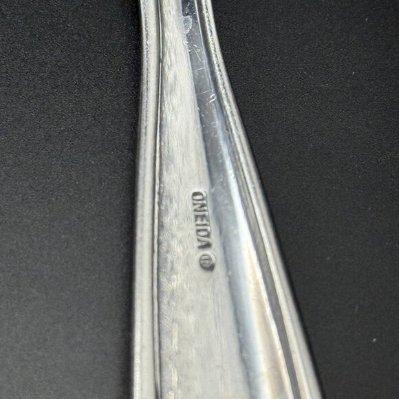 Oneida Vista Stainless Steel Set Of 1 Sugar Spoon 1 Butter Knife VTG Flatware - Picture 7 of 7
